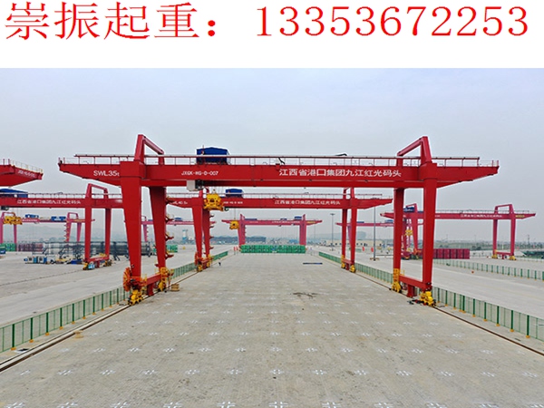 轨道式集装箱门式起重机